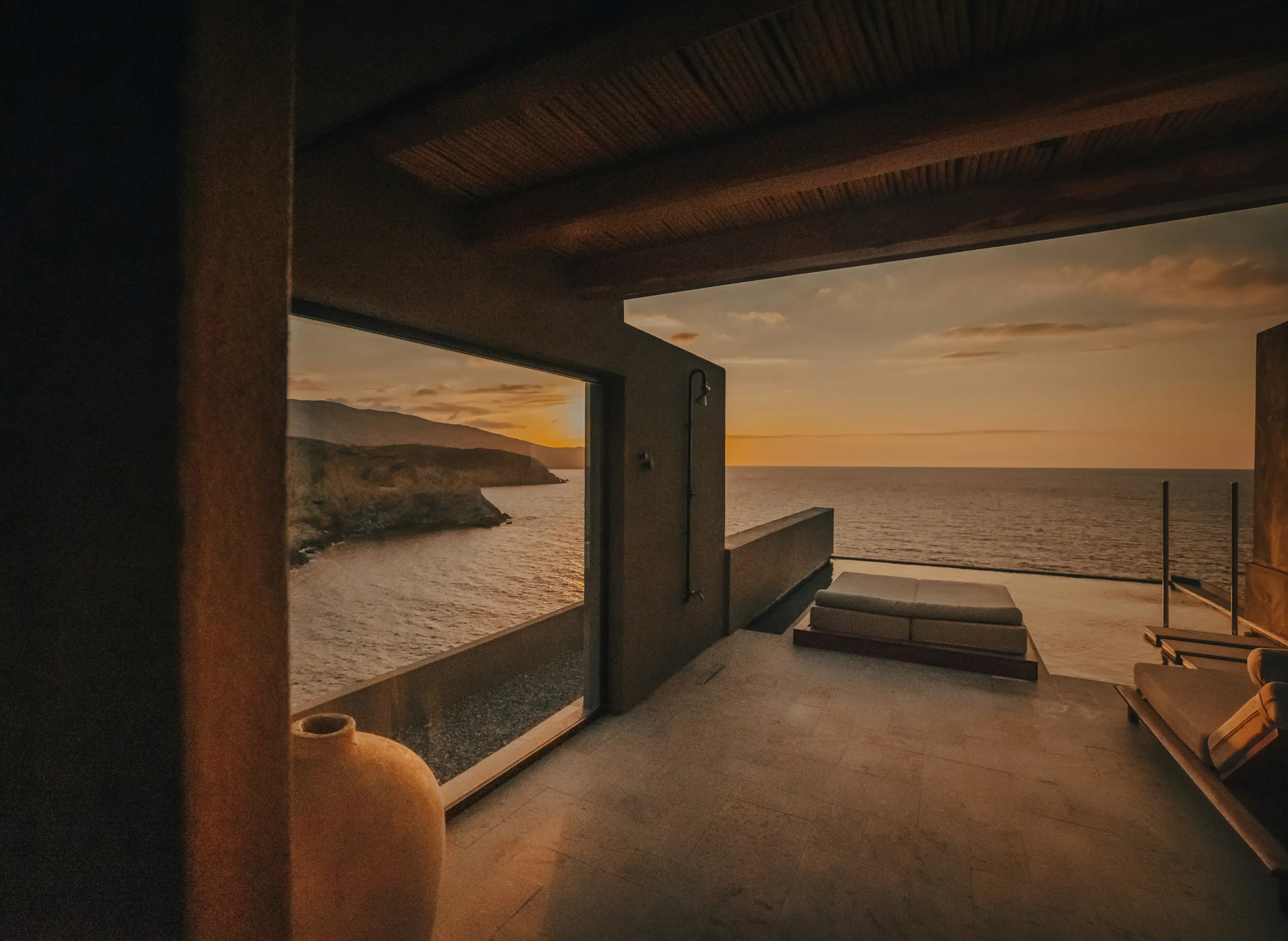 Folegandros villa living space